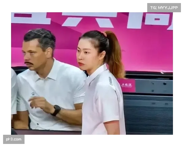 上海女篮老将黄靖登场 以40岁年龄成WCBA联赛历史最年长出场球员 上海女篮老将黄靖登场 以40岁年龄成WCBA联赛历史最年长出场球员